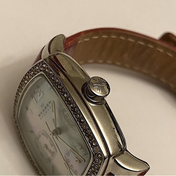 Skagen Womens Chronograph Watch 558SSLP4 Leather Band Rhinestone Trim. - Picture 4 of 10
